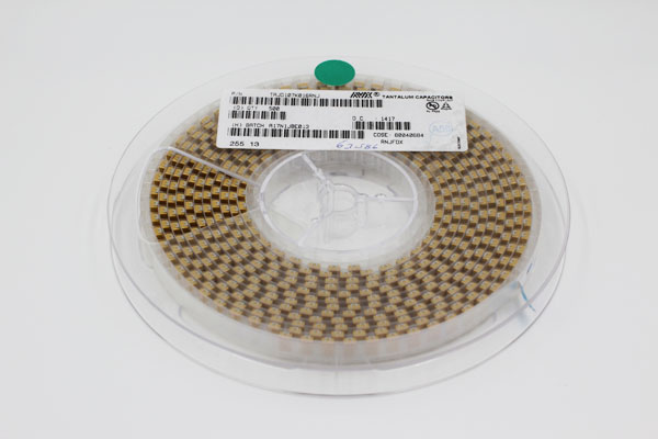 AVX钽电容 7343 16V 100UF D型 107C